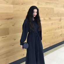 修身連衣裙，穿出氣質(zhì)女神范