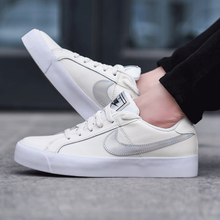 耐克（NIKE）板鞋AO2810-104帆白銀標(biāo) 