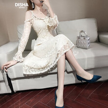 迪莎衣品（DISHAYIPIN） 純色 蕾絲，立體裝飾 連衣裙
