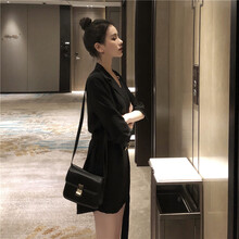荷葉邊短裙，打造優(yōu)雅女神