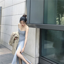 夏日穿搭，小白裙打造優(yōu)雅氣質(zhì)