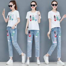 百搭牛仔背帶褲，穿出街頭潮流范