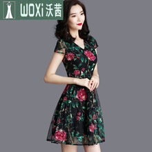 荷葉邊連衣裙，打造浪漫女人味