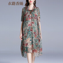 簡約風連衣裙，穿出時尚氣質(zhì)范
