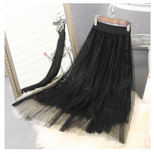 高腰半身裙，穿出你的性感曲線(xiàn)美