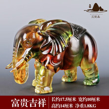 精致實(shí)木擺件，裝點(diǎn)客廳藝術(shù)感