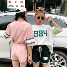 時(shí)尚印花短袖上衣，打造百變女神