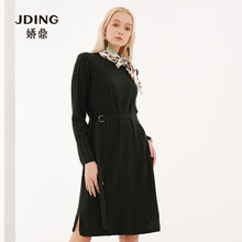 純色短裙，打造優(yōu)雅小仙女的氣質(zhì)