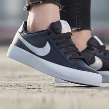 耐克（NIKE）籃球鞋黑色鐳射標(biāo) AO2810-002 38