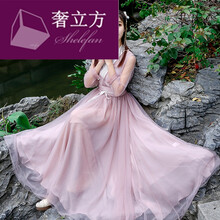 簡約純色長裙，打造優(yōu)雅小仙女