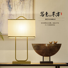 精美實木擺件，提升客廳檔次感