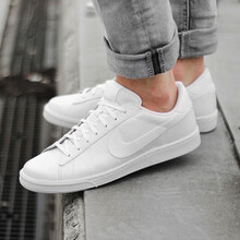 耐克（NIKE）板鞋白色 749747-111/2018新款 39