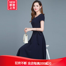 純色連衣裙，讓你輕松做女神