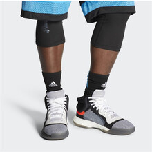 阿迪達(dá)斯（adidas）籃球鞋BB7822 