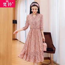 性感露肩裙，打造優(yōu)雅女神