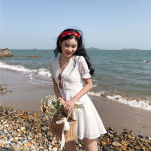 修身長袖連衣裙，塑造優(yōu)雅小仙女
