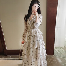 甜美條紋連衣裙，打造優(yōu)雅女神