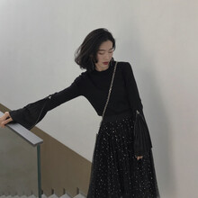 圓領長袖小背心，穿出優(yōu)雅氣質(zhì)范
