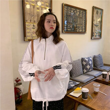 鏤空連衣裙，穿出街頭時尚范