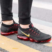 耐克（NIKE）跑步鞋BQ7036-001/新年款 
