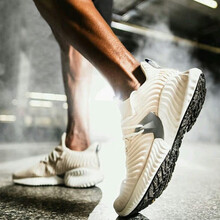 Adidas跑步鞋B76039/亞碼棕 
