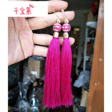 復(fù)古玫紅色耳環(huán)