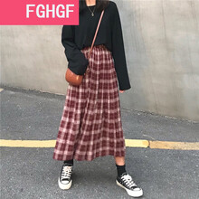 紅色優(yōu)雅百褶短裙