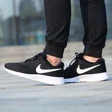 NIKE跑步鞋812654-011 39