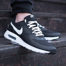 耐克(Nike)跑步鞋918230-007氣墊減震 40