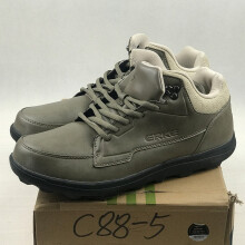 鴻星爾克加絨板鞋