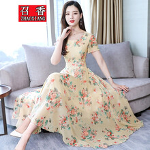 氣質(zhì)小香風(fēng)長裙，打造優(yōu)雅女人味