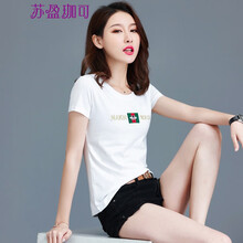 的純色短袖，讓你秒變女神范