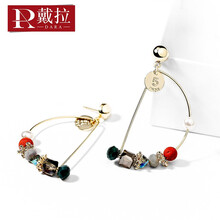 時(shí)尚耳飾，展現(xiàn)你的優(yōu)雅美感