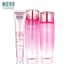 熬夜加班，補(bǔ)水面膜來(lái)救場(chǎng)