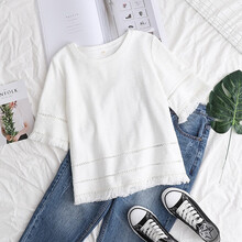 百搭綁帶襯衫，打造性感女神范