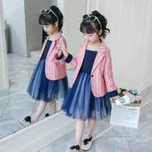 藍(lán)色西服套裝女