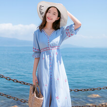 經典條紋連衣裙，打造優(yōu)雅女神范