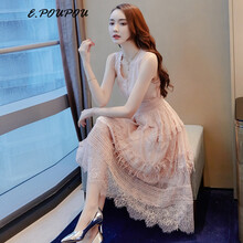 氣質蕾絲裙，讓你變身女王范