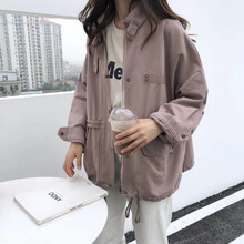 寬松翻領(lǐng)長(zhǎng)袖外套，減齡又時(shí)髦