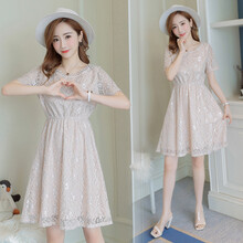 純色連衣裙，打造性感小心機