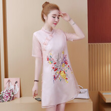 荷葉邊連衣裙，穿出優(yōu)雅氣質(zhì)