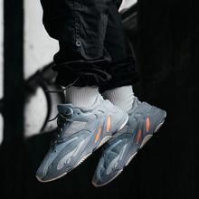 阿迪達(dá)斯（Adidas）跑步鞋EG7597 yeezy 700 