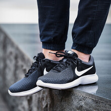 耐克（NIKE）跑步鞋908988-001/黑色舒適 39