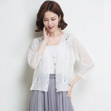 純色短款袖，讓你告別臃腫尷尬