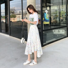 純色連衣裙，打造你的時尚小仙女