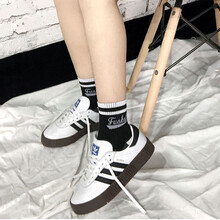 阿迪達(dá)斯（Adidas）板鞋AQ1134  