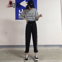 時尚破洞牛仔褲，打造優(yōu)雅小哥哥