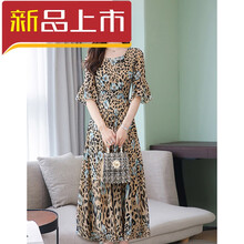 時(shí)尚印花長(cháng)裙，微胖妹子的好幫手