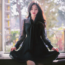 不做微胖界，條紋裙打造優(yōu)雅女神