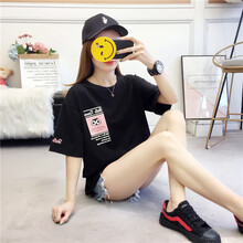 純色印花上衣，打造甜美小白范
